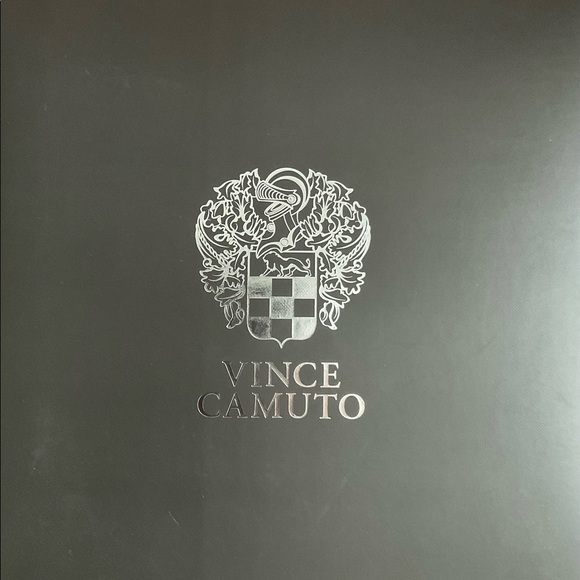 VINCE CAMUTO WEDGES - Picture 4 of 8